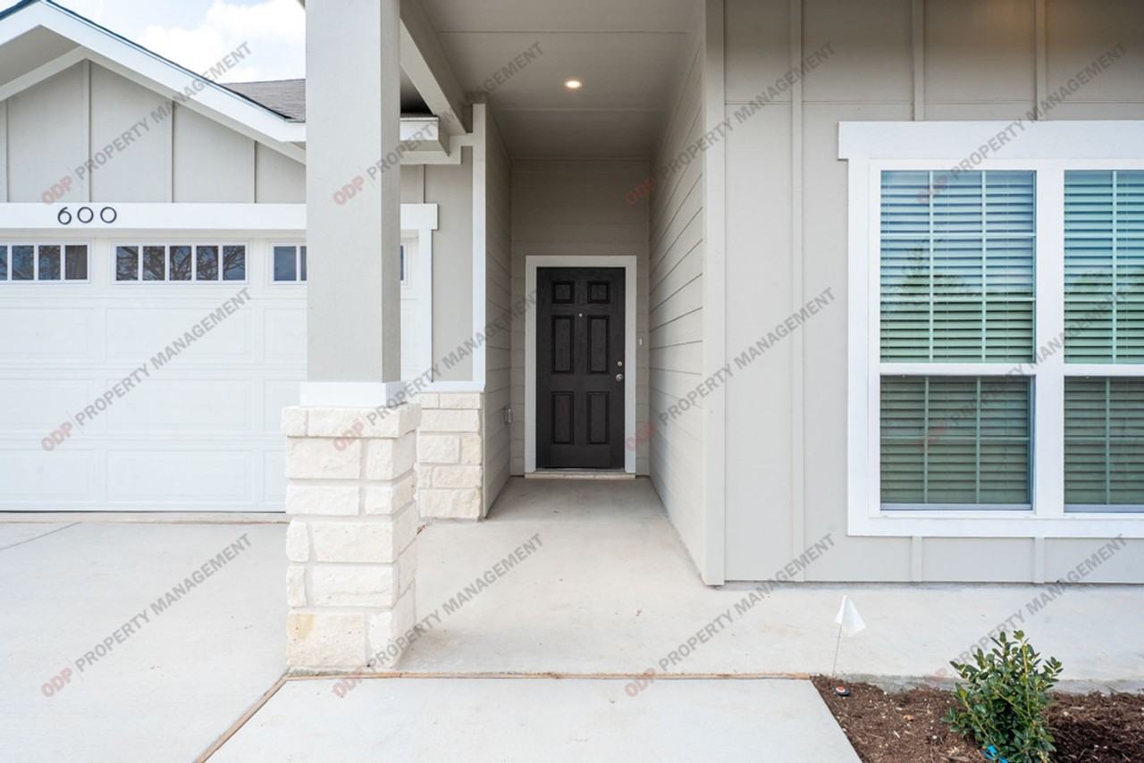 600 Goates Rd - Photo 2 of 27