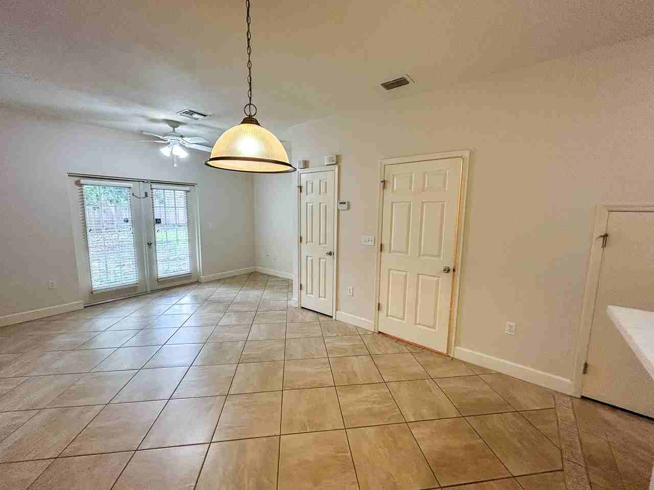 2951 Sw 35th Pl - Photo 7 of 22