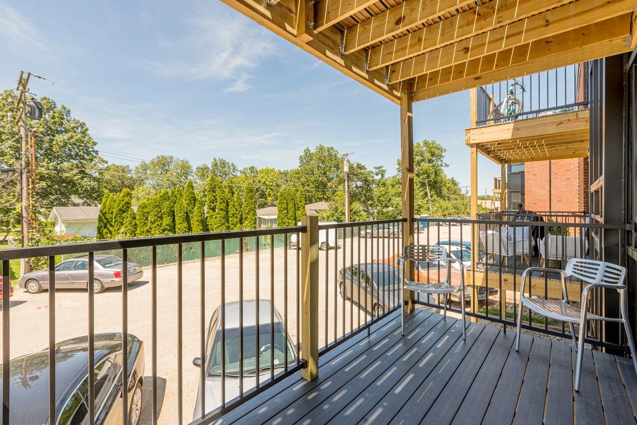 2204 9th St - Photo 4 of 27