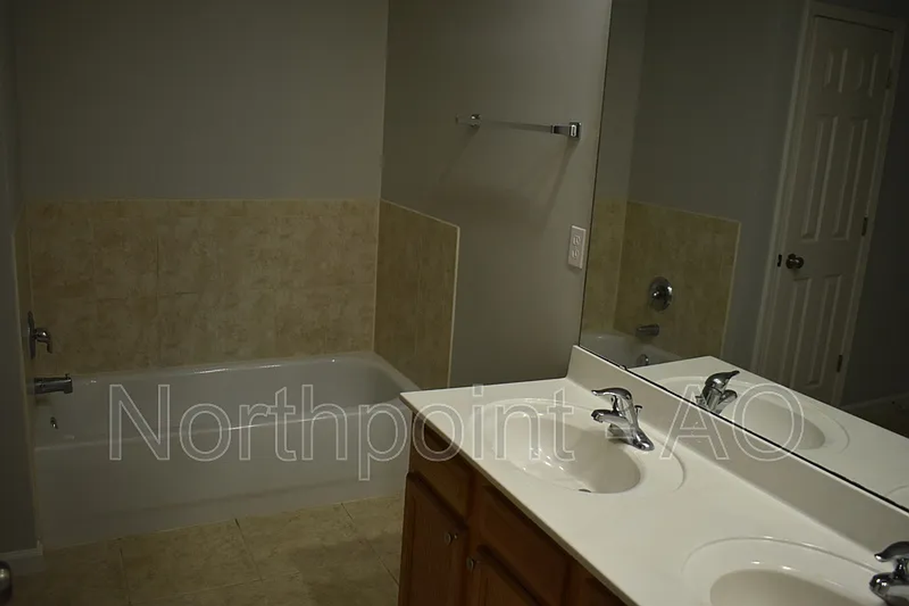 8573 Cheryl Ann Ln - Photo 5 of 13