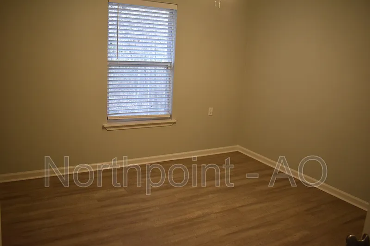 8573 Cheryl Ann Ln - Photo 7 of 13