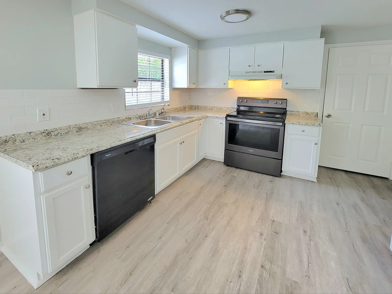 7740 Arble Dr - Photo 2 of 16