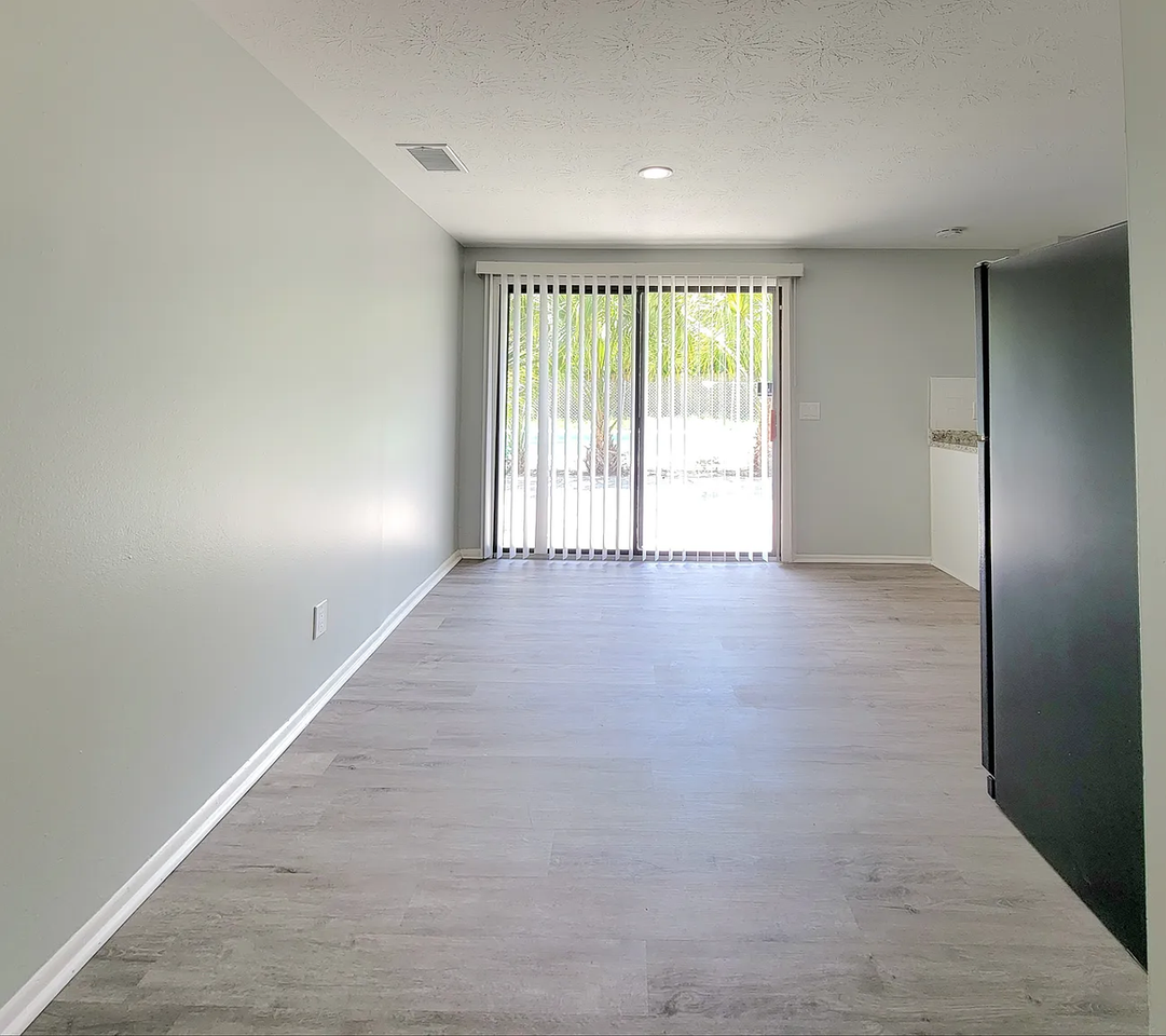 7740 Arble Dr - Photo 4 of 16