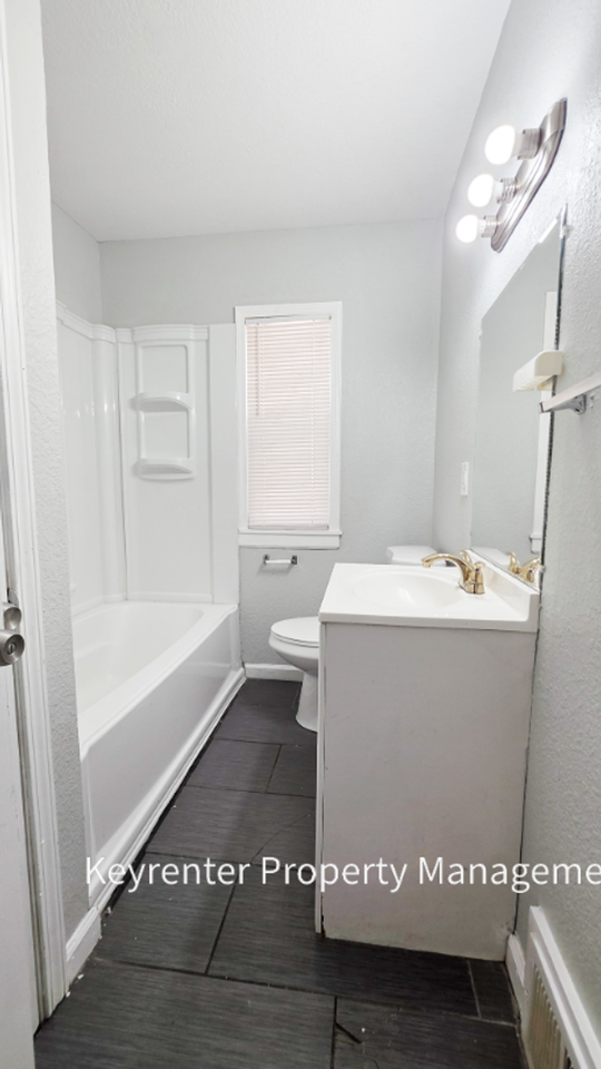 1817 E 83rd Ter - Photo 3 of 22