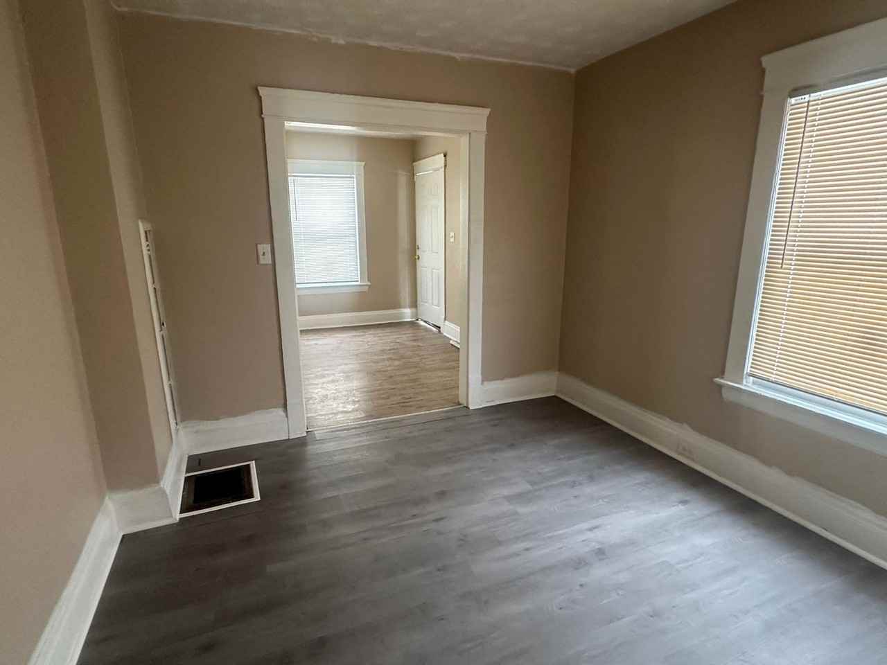 14809 Alder Ave - Photo 4 of 11