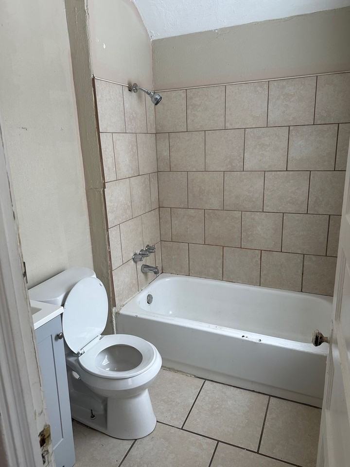 14809 Alder Ave - Photo 6 of 11