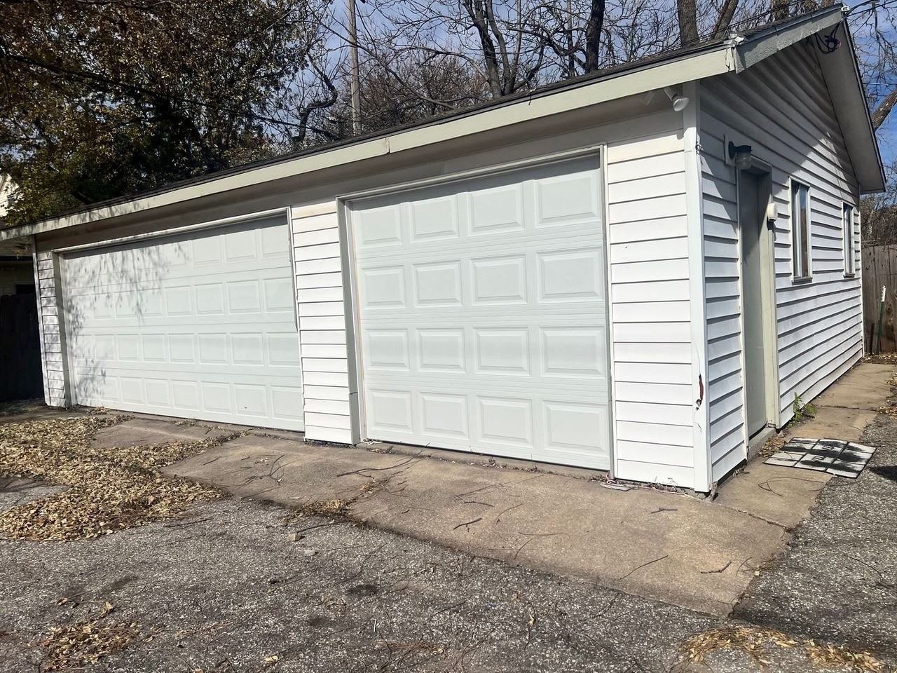 1403 N Vassar Ave - Photo 3 of 24