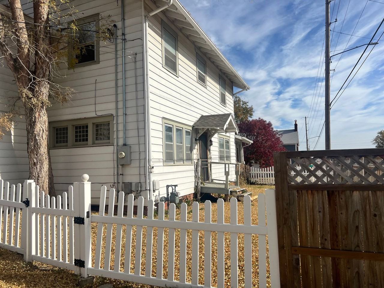 1403 N Vassar Ave - Photo 4 of 24