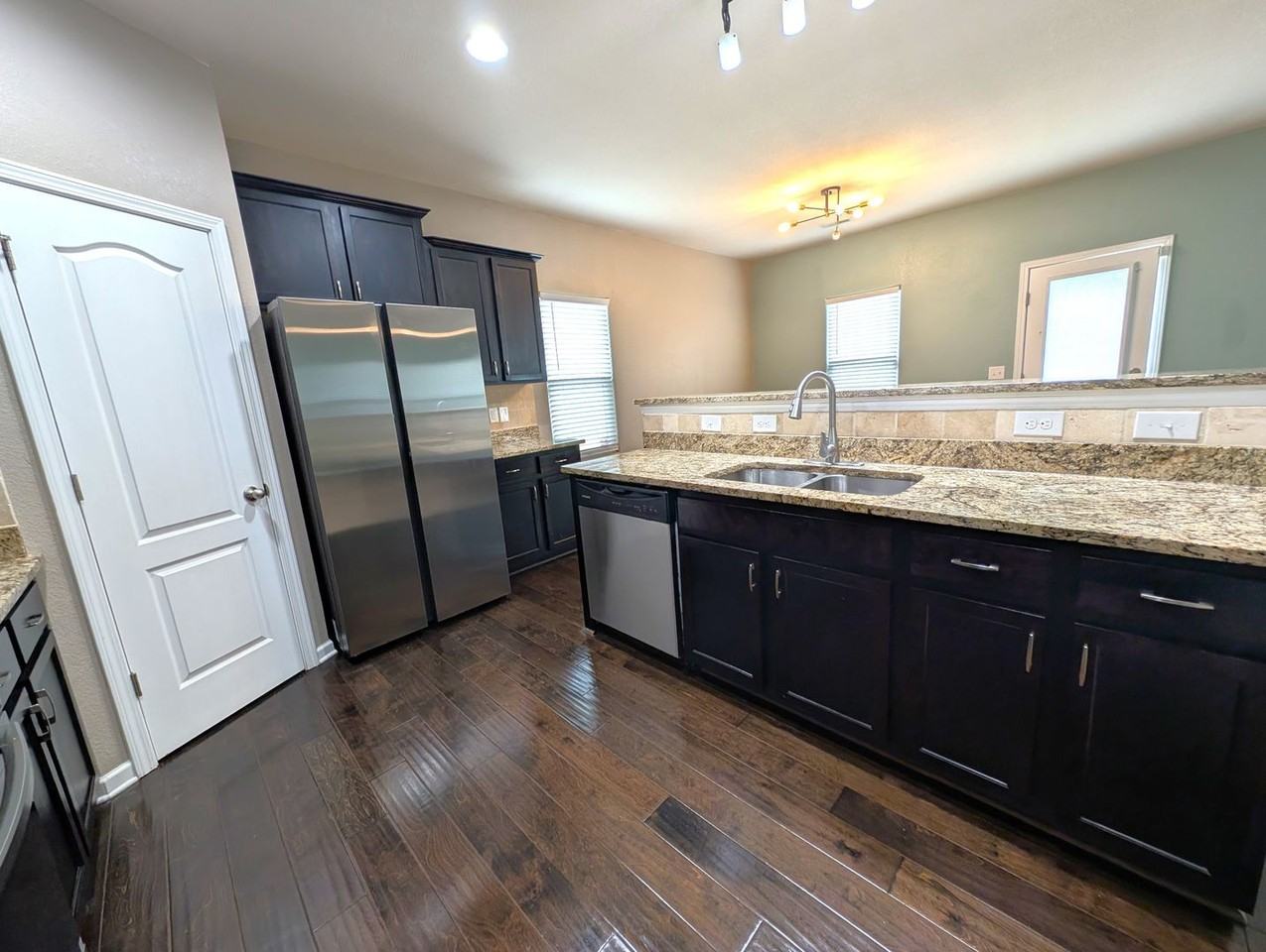 9223 Avery Meadows Dr - Photo 5 of 27