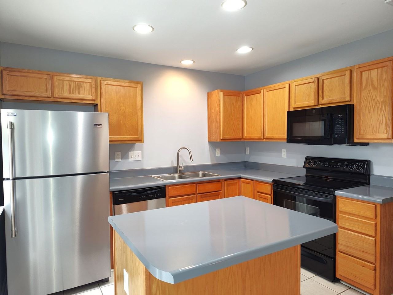 14934 Deshler Ct - Photo 3 of 21