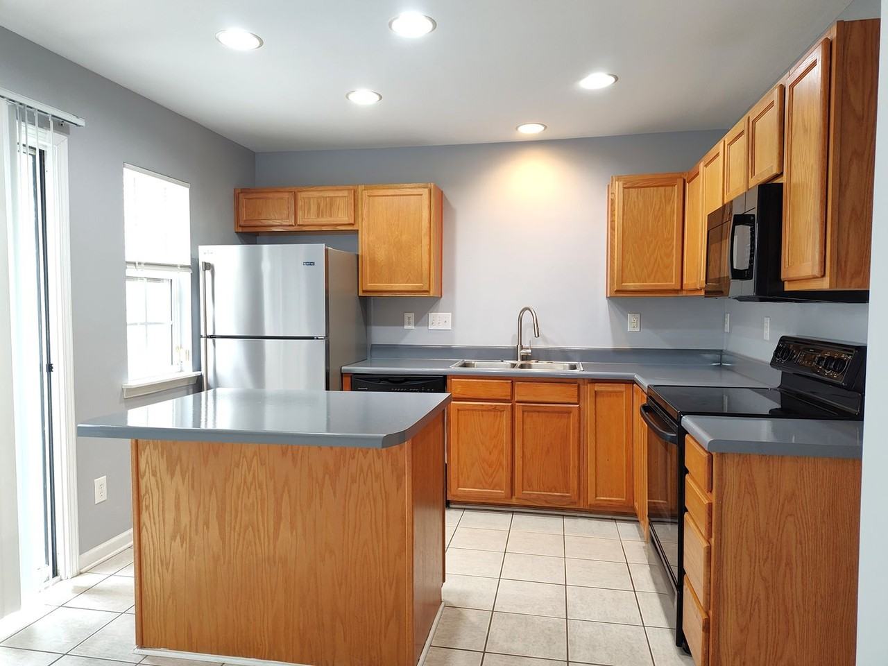 14934 Deshler Ct - Photo 4 of 21