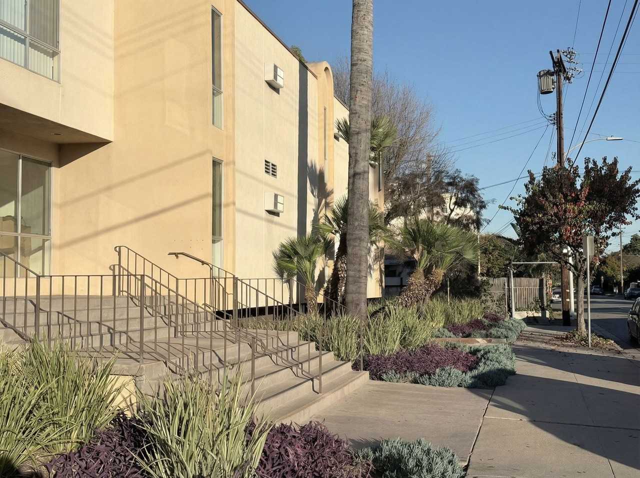 11915 Burbank Blvd Valley Village, CA 91607 - Photo 5 of 5