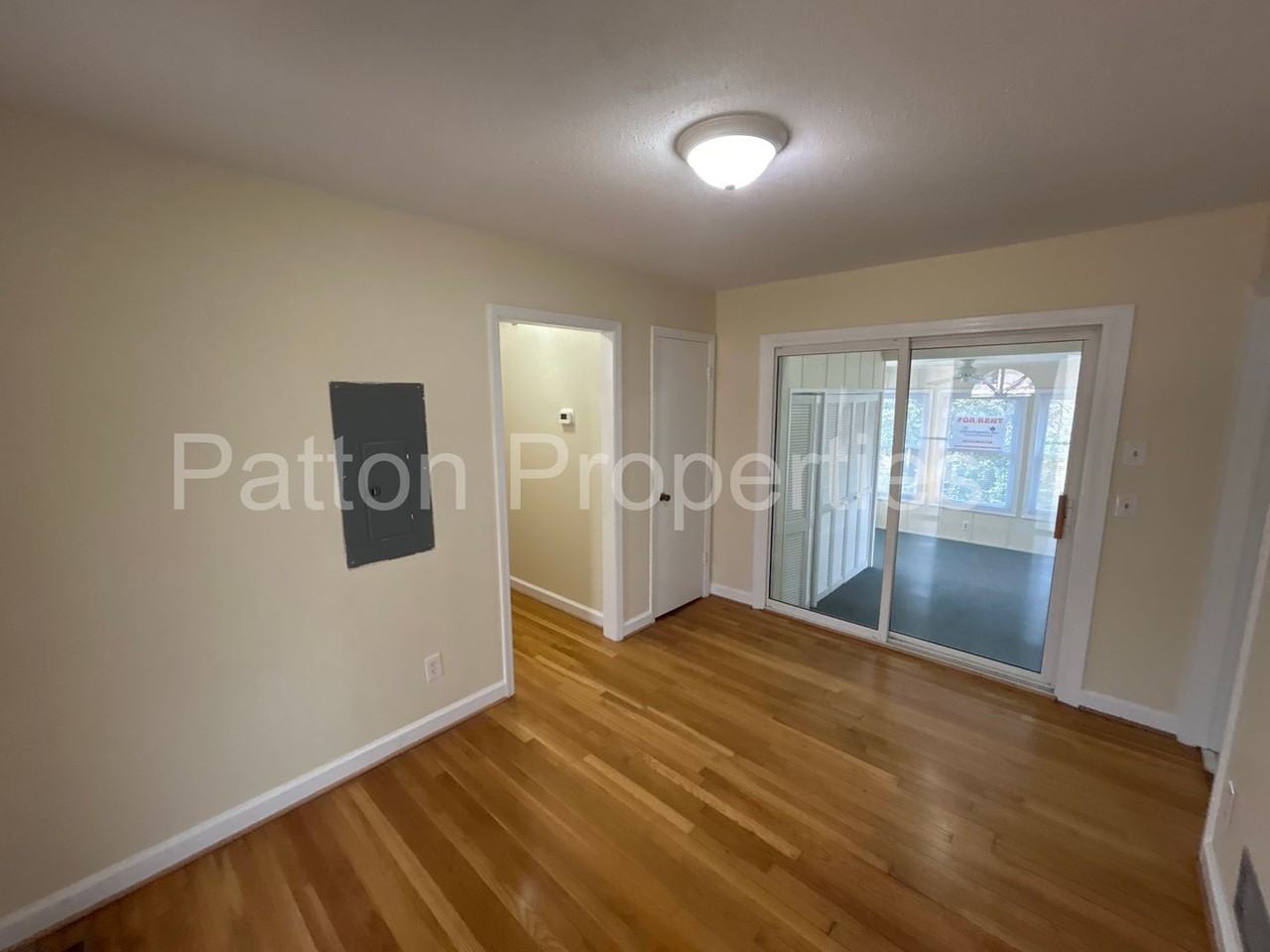 1137 Osage Ave - Photo 5 of 23