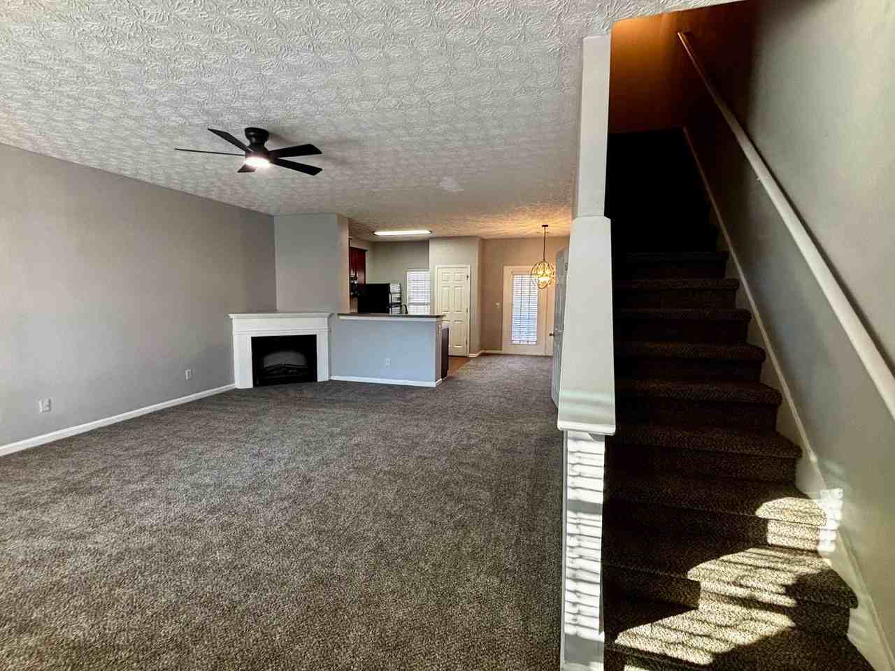 4249 High Park Ln - Photo 2 of 27