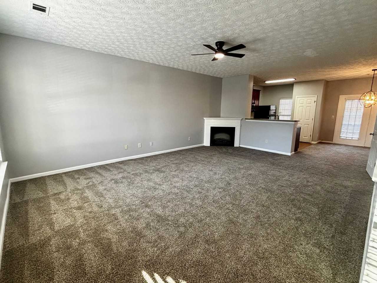 4249 High Park Ln - Photo 3 of 27