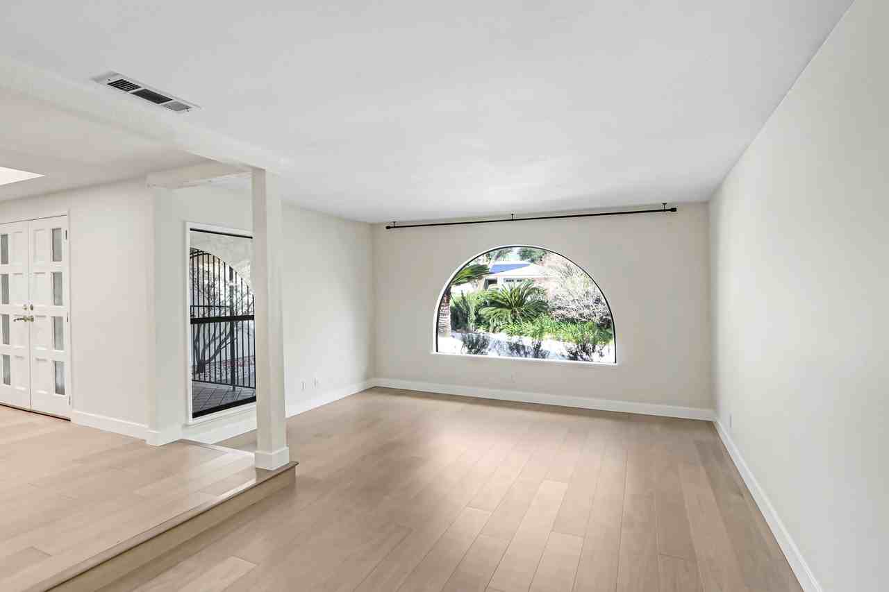 1100 Patrick St - Photo 7 of 15