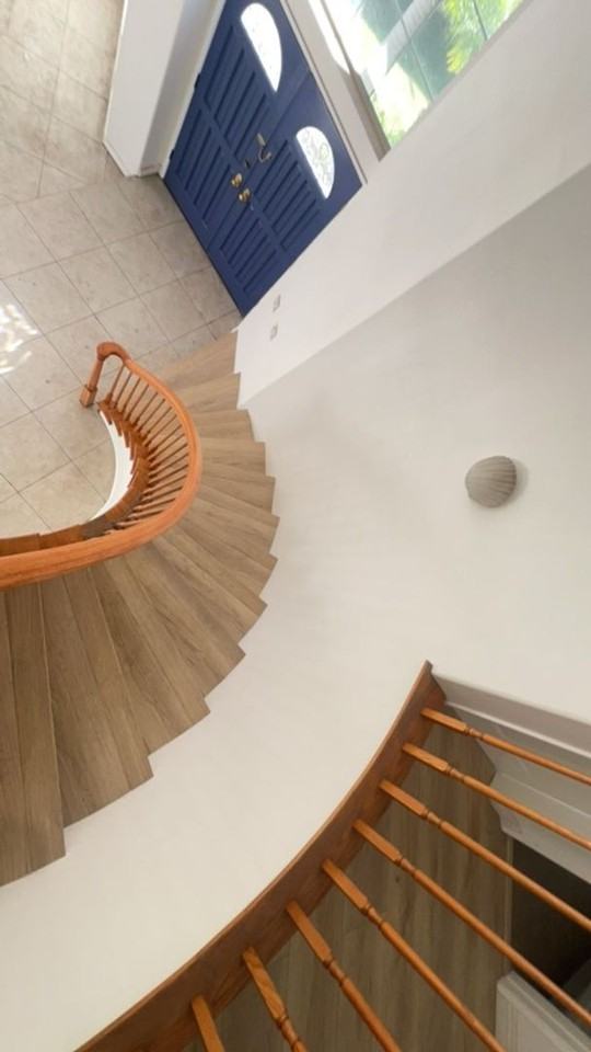 7459 Oxford Ct - Photo 3 of 17