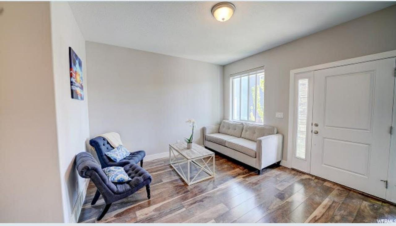 6798 S Krutoy Ln - Photo 3 of 16