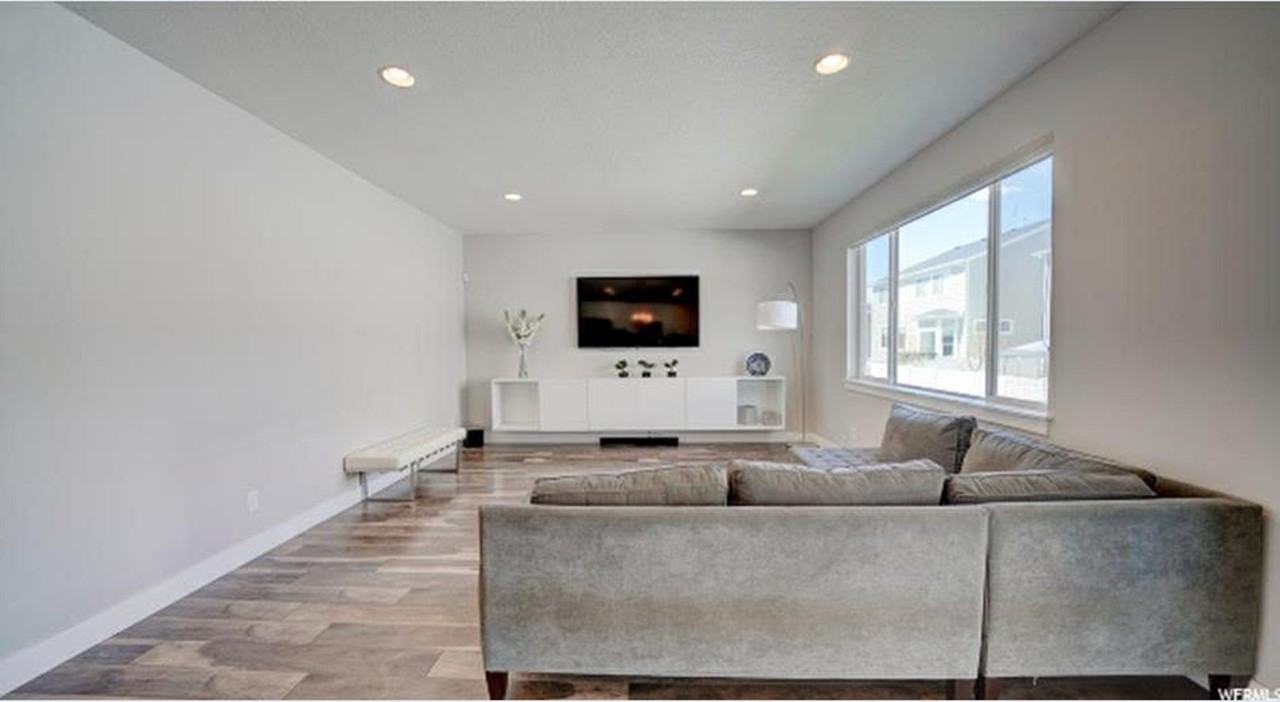 6798 S Krutoy Ln - Photo 7 of 16