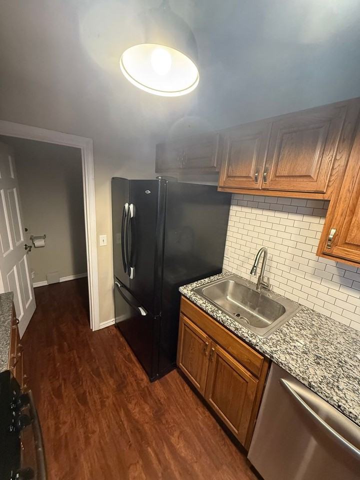 4416 S 41st St - Photo 2 of 11