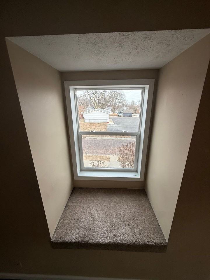 4416 S 41st St - Photo 6 of 11