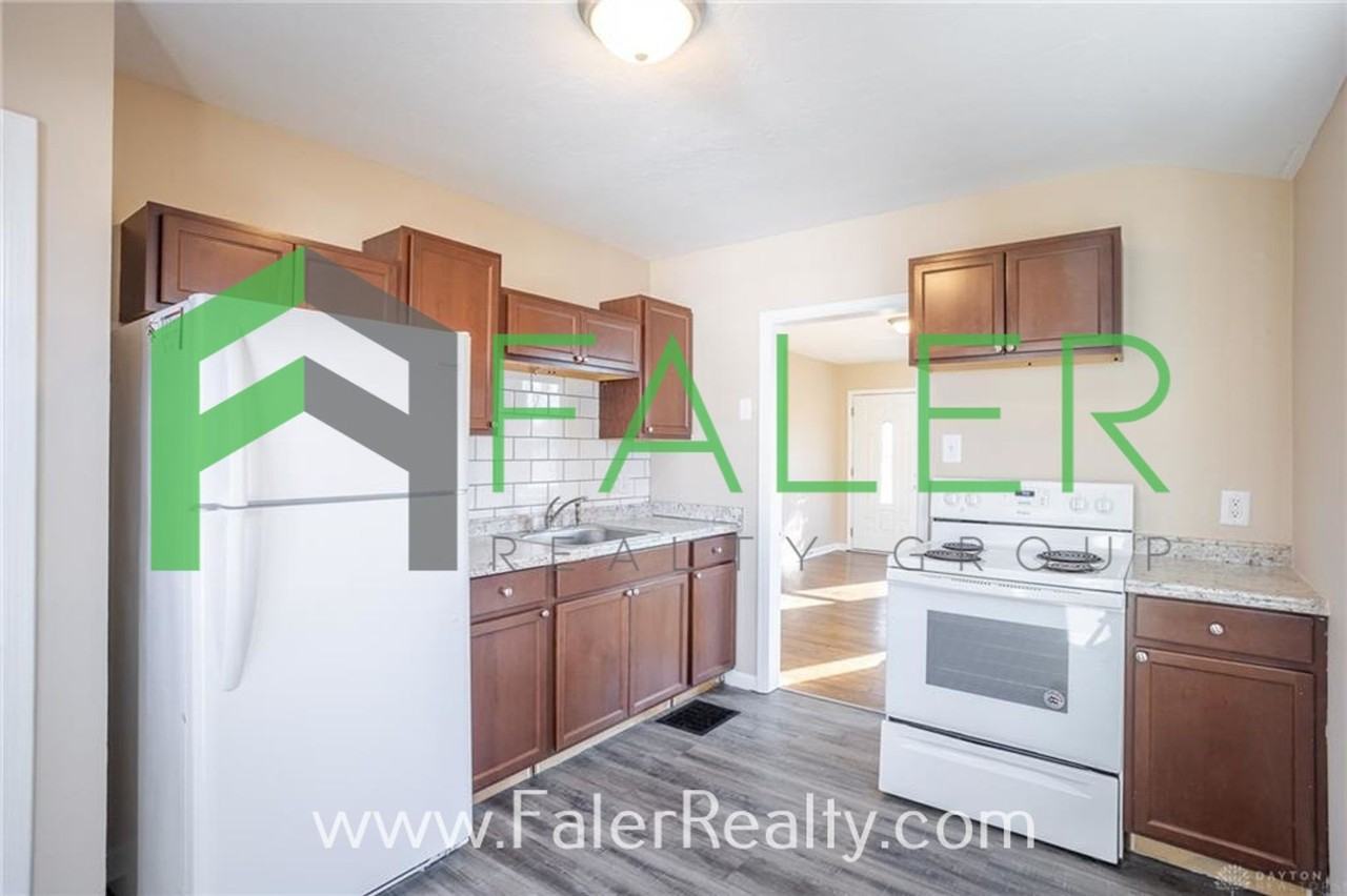 4103 Cleveland Ave - Photo 5 of 15