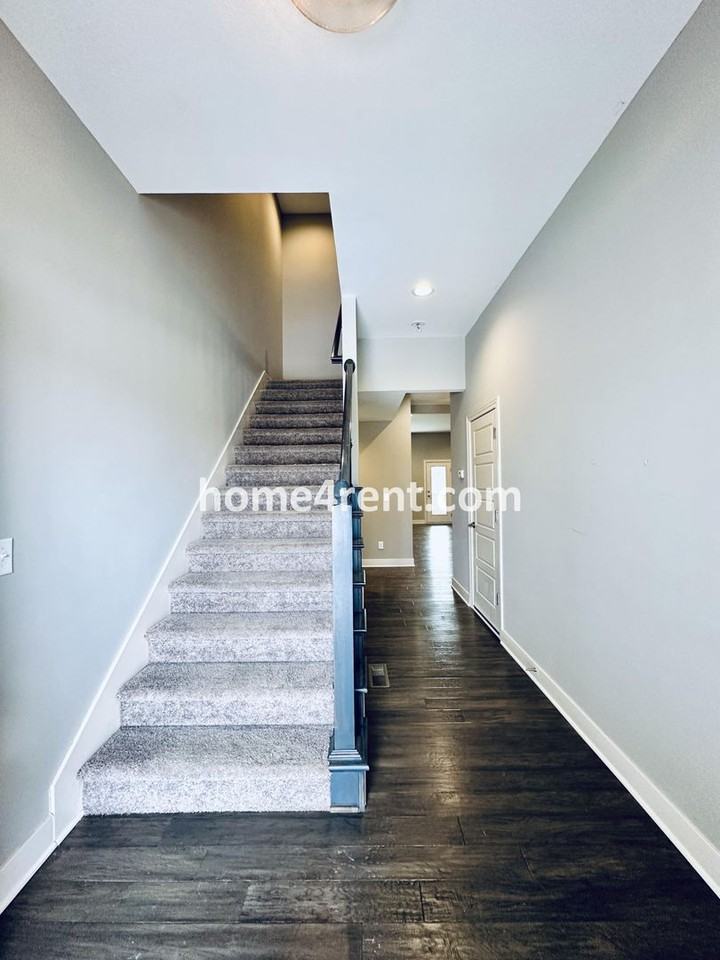 31725 W 83rd Ct - Photo 3 of 50