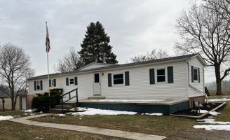 featured image of 44 Timber Ln