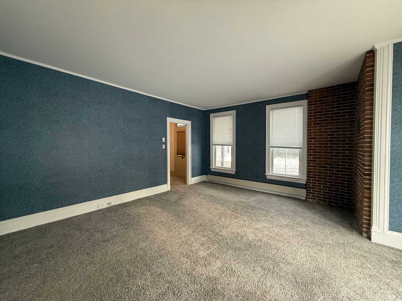 137 E Pine Grove Rd - Photo 7 of 17