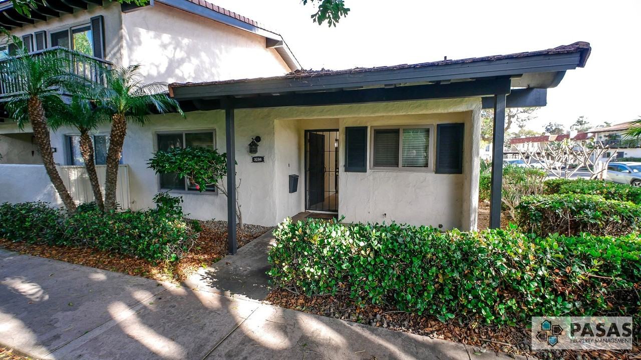 3286 Loma Riviera Dr - Photo 2 of 36