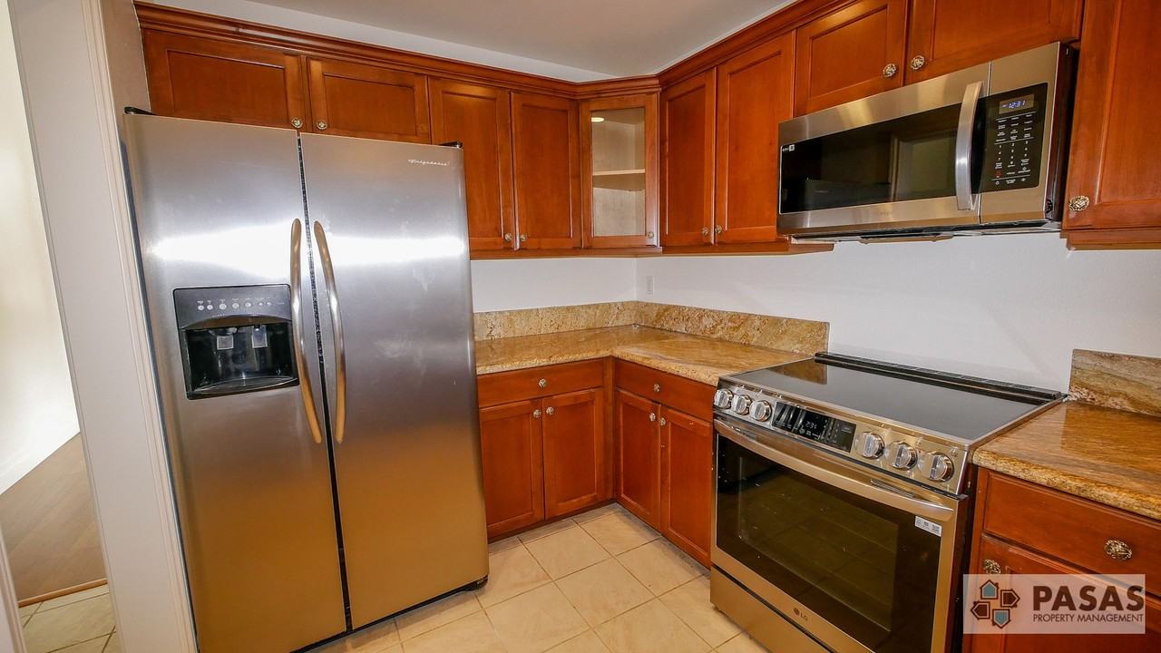 3286 Loma Riviera Dr - Photo 4 of 36