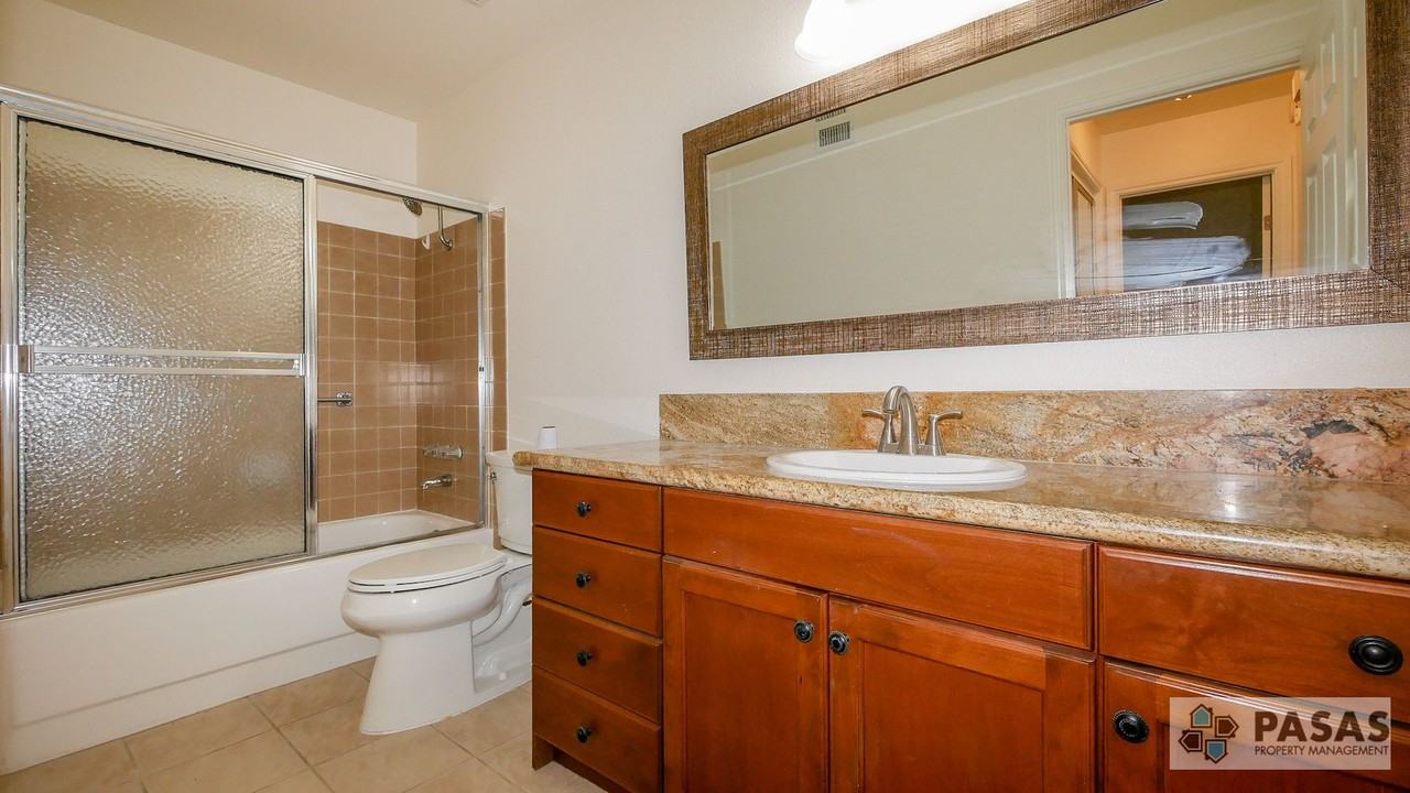 3286 Loma Riviera Dr - Photo 7 of 36