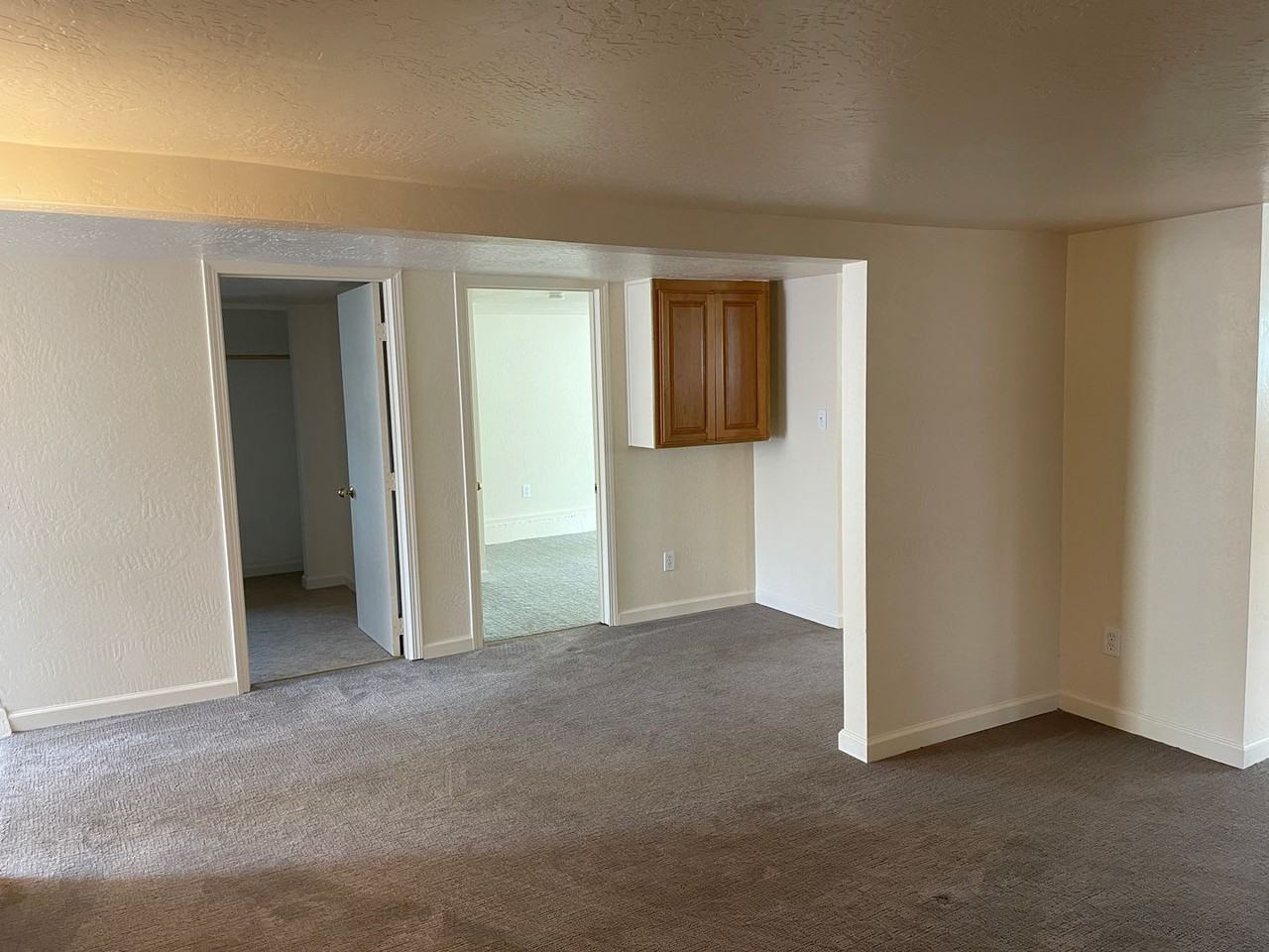 16441 Mill St - Photo 4 of 12