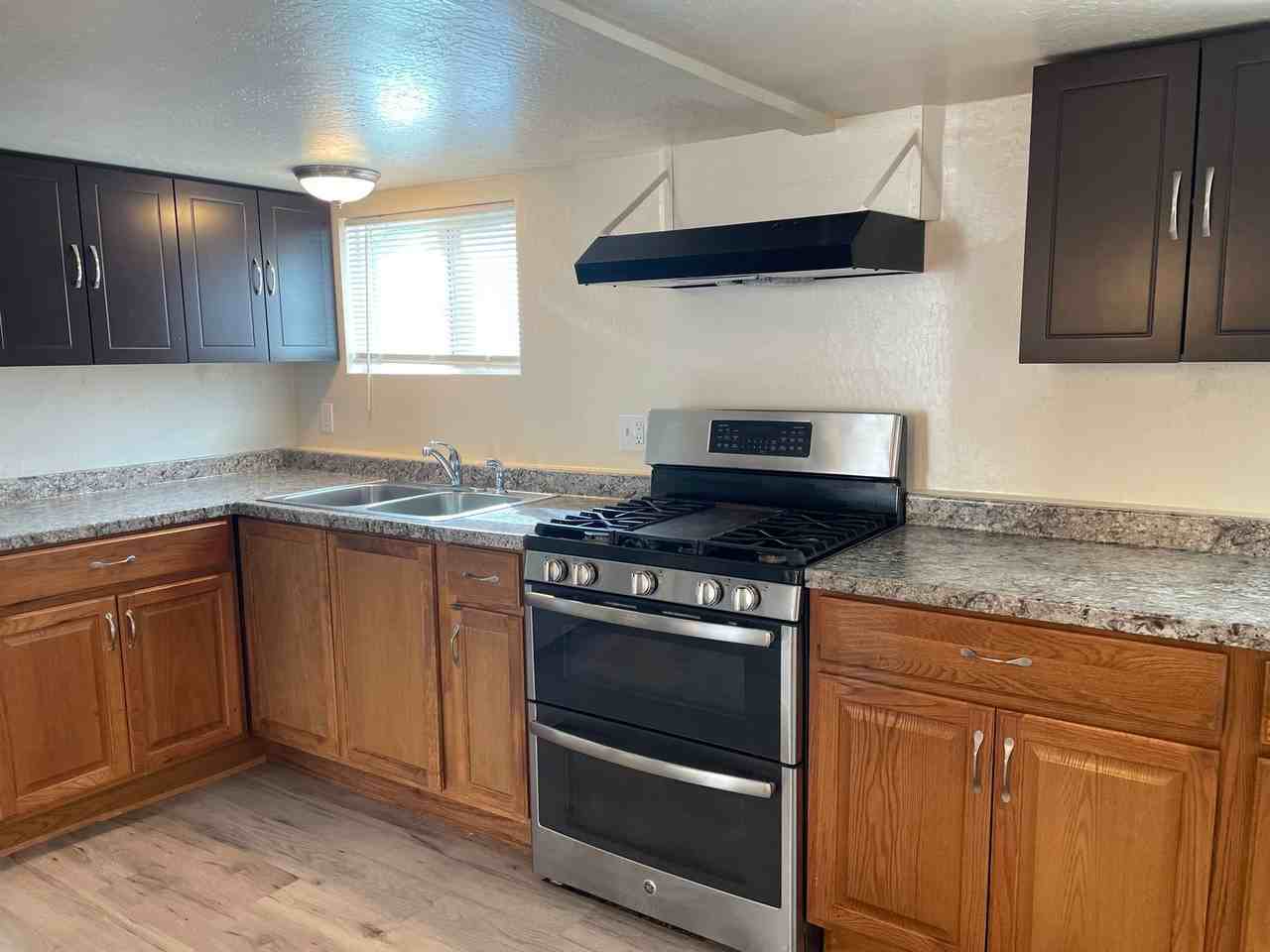 16441 Mill St - Photo 6 of 12