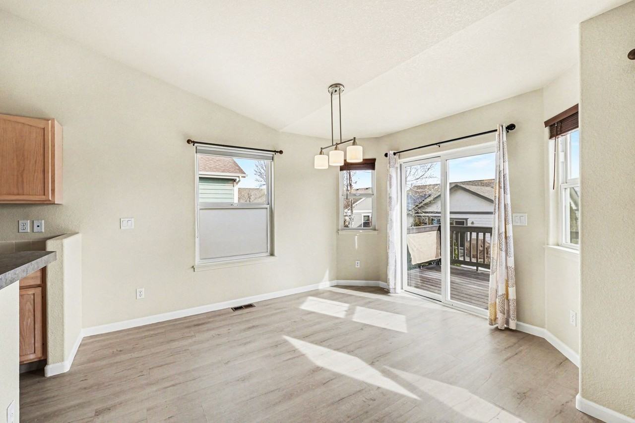 2250 Marshfield Ln - Photo 7 of 32