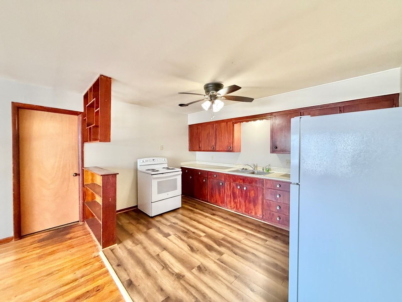 Lake Point Apartments - Photo 5 of 10