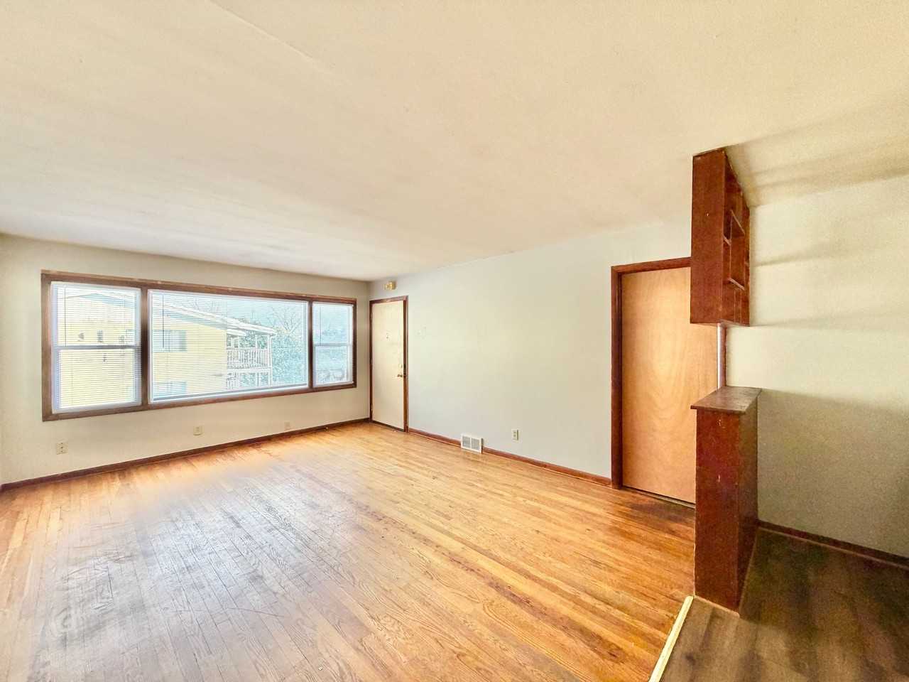 Lake Point Apartments - Photo 6 of 10