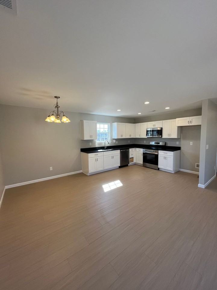 492 Bernice Snow Rd - Photo 5 of 13