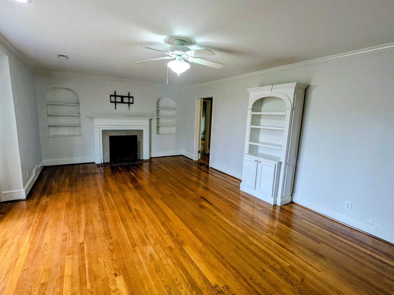 524 W Mountain St - Photo 7 of 21