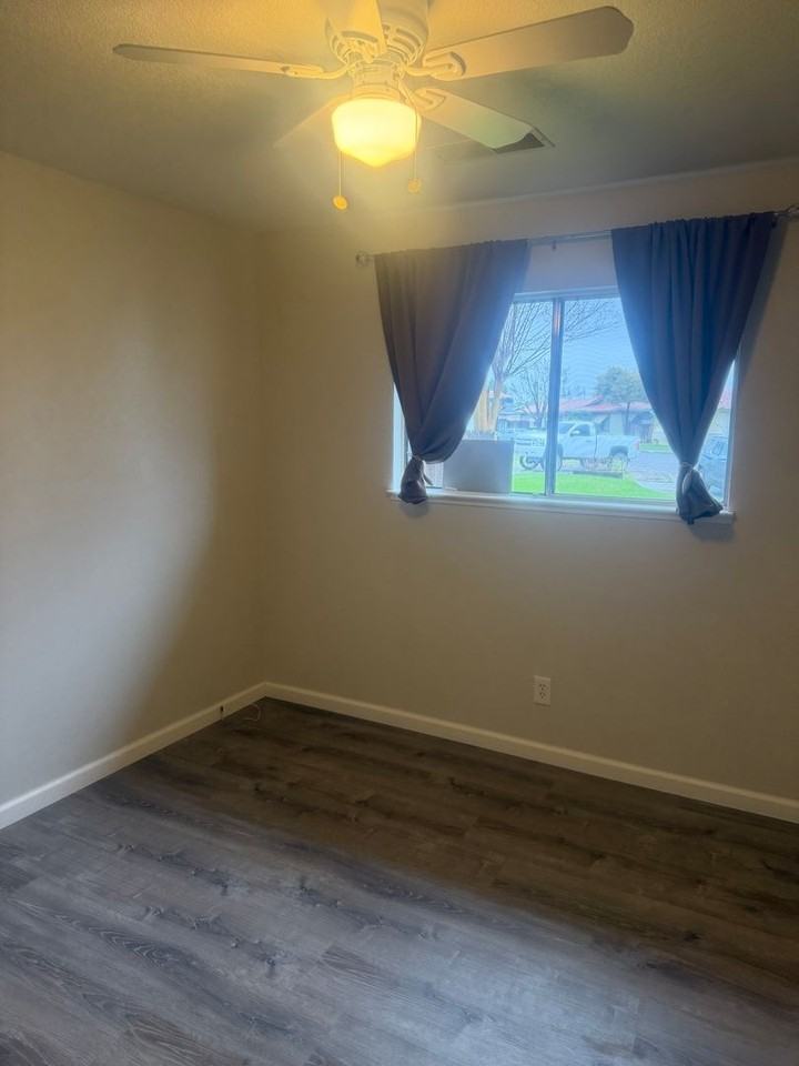 2801 Gail Ave - Photo 5 of 12