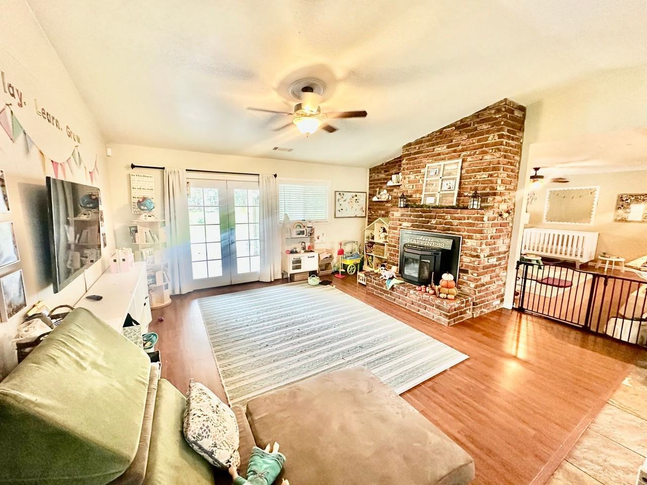 1903 N Temperance Ave - Photo 5 of 46