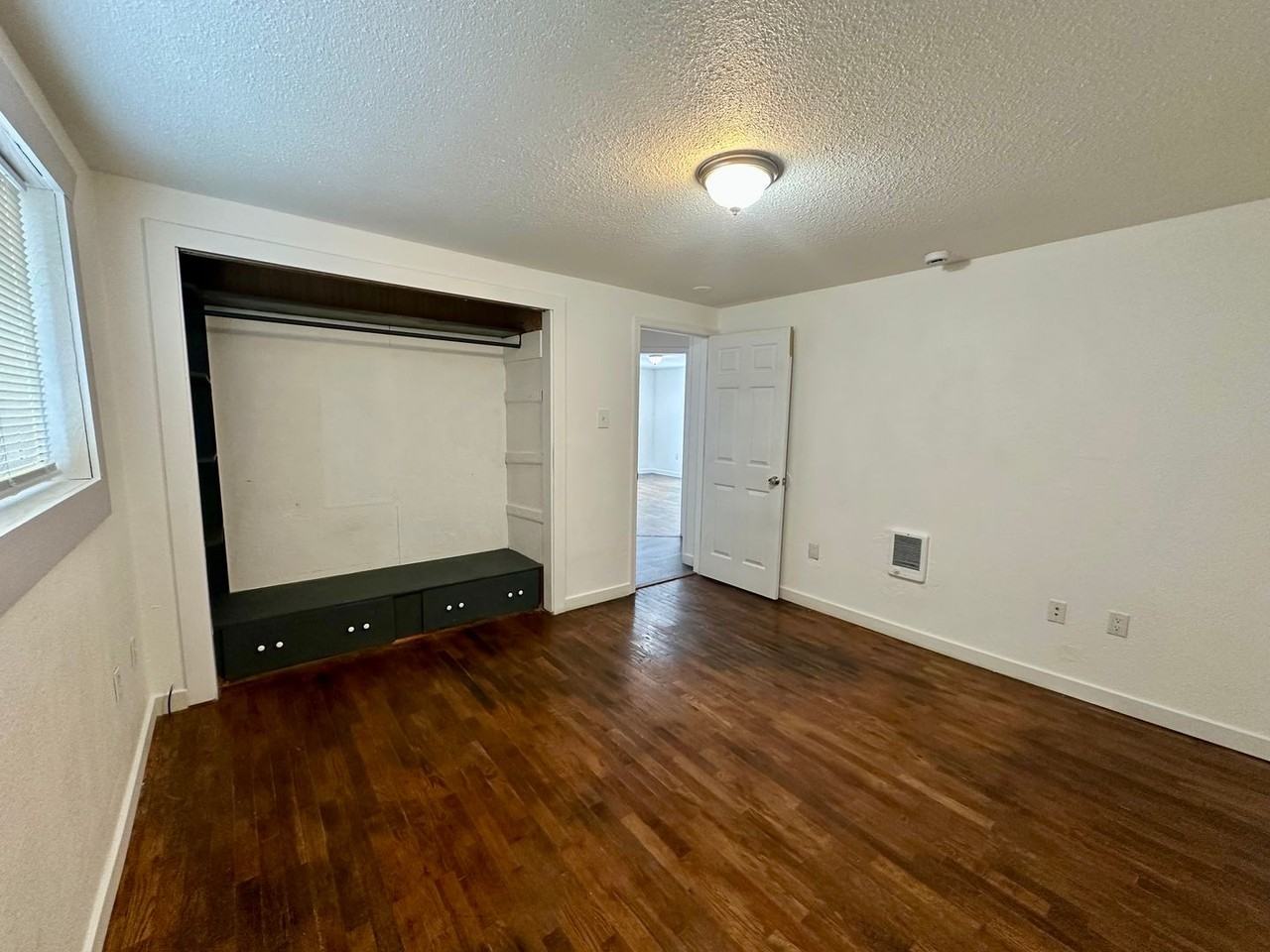 2325 Home Ave - Photo 6 of 15