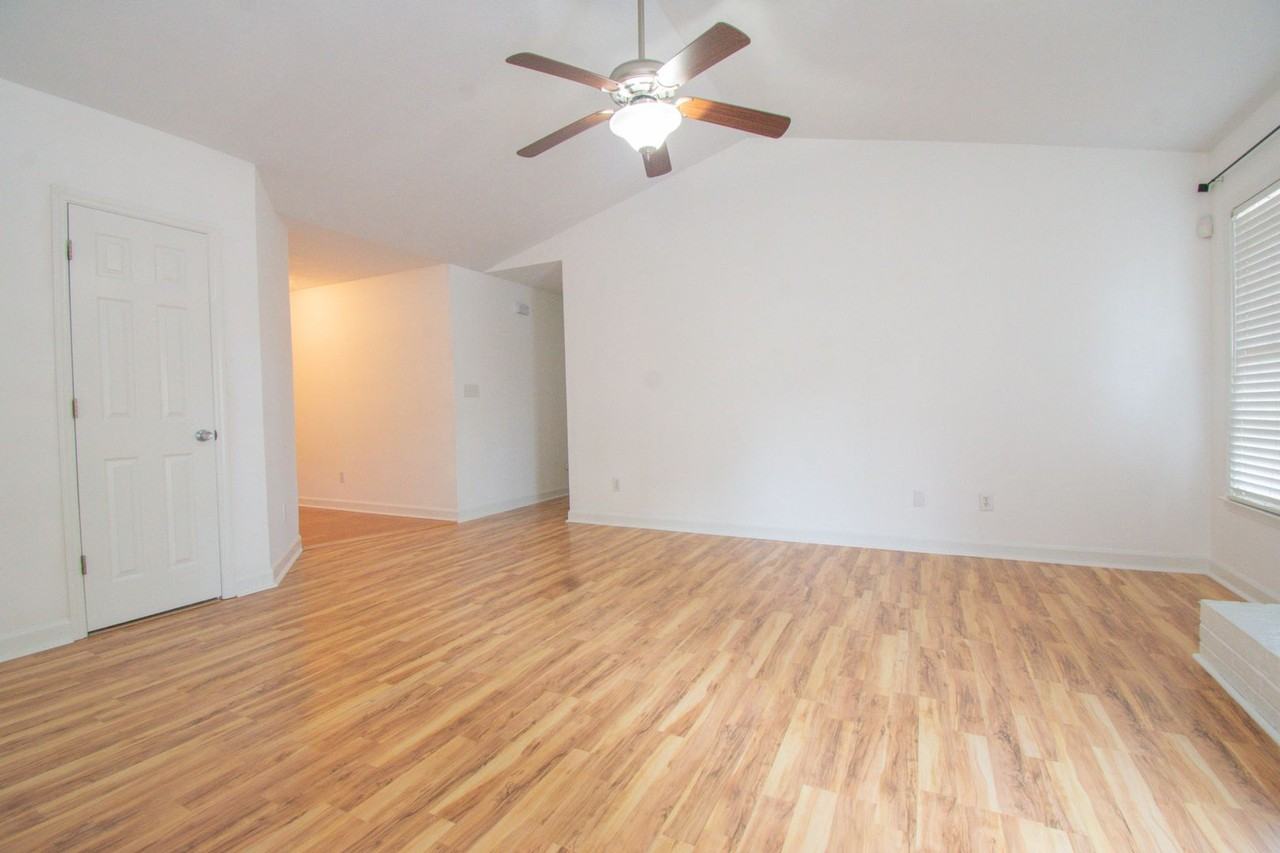 633 Law Rd - Photo 3 of 19