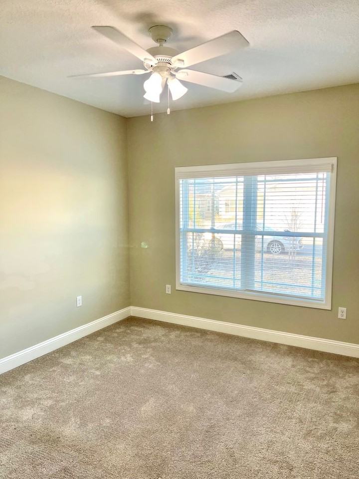 160 The Villas Way - Photo 4 of 23