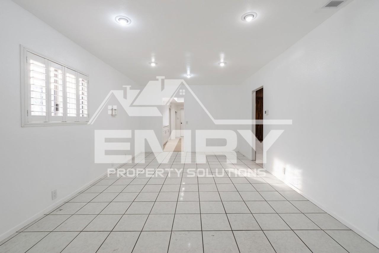 6221 Fishburn Ave Bell - Photo 3 of 43