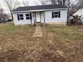 featured image of 801 E 13th St