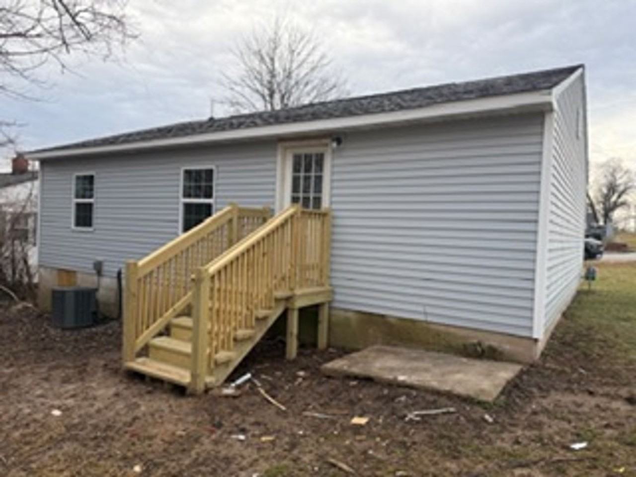 801 E 13th St - Photo 2 of 13