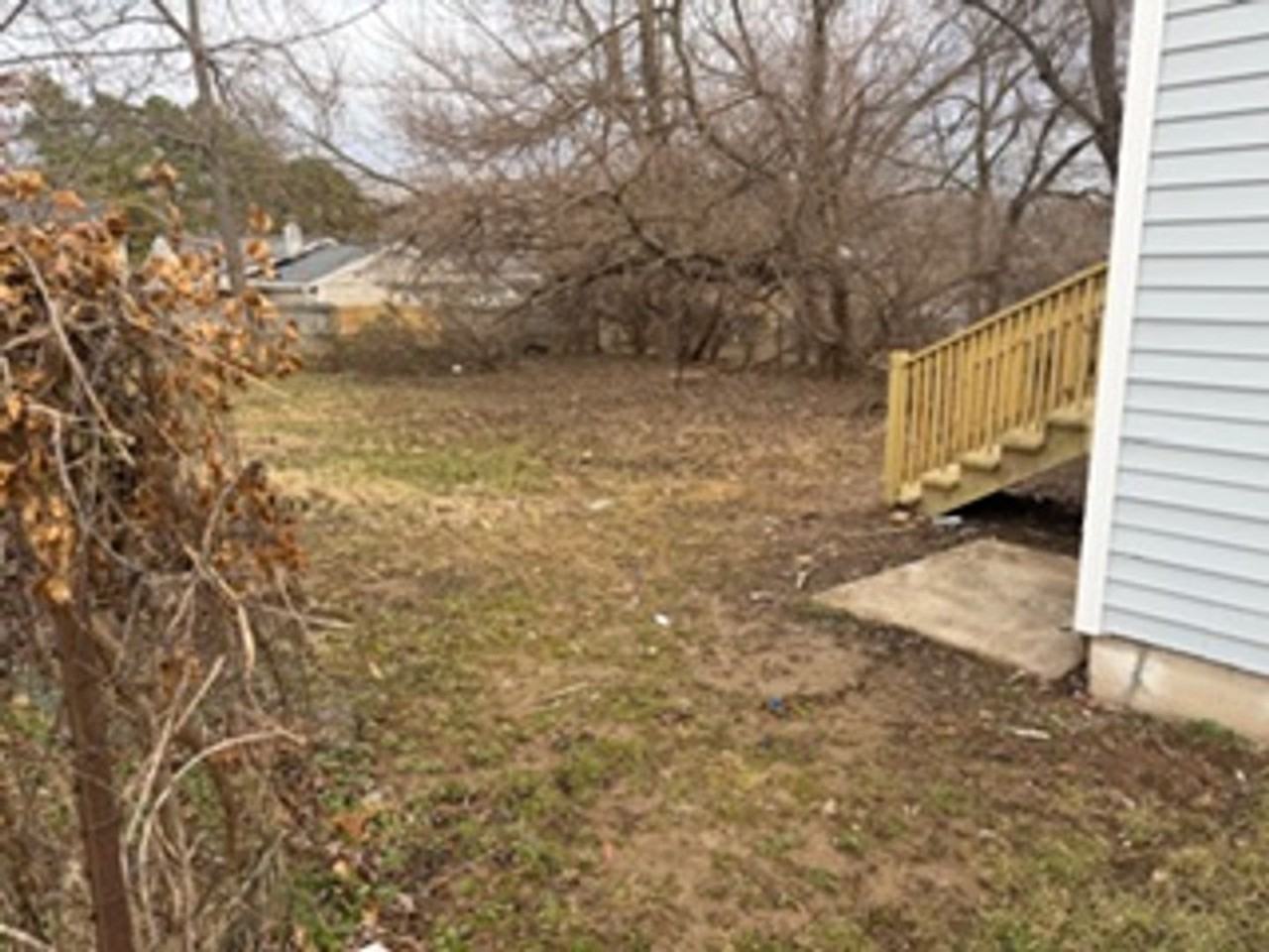 801 E 13th St - Photo 3 of 13