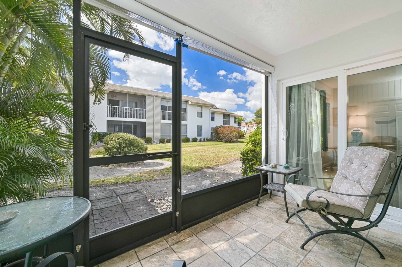 5445 Peppertree Dr Apt 9c - Photo 3 of 31