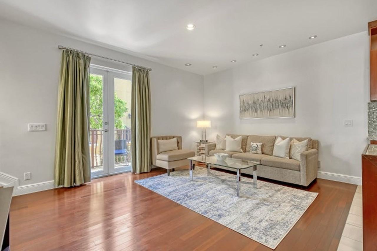 72 Se 6th Ave - Photo 7 of 23